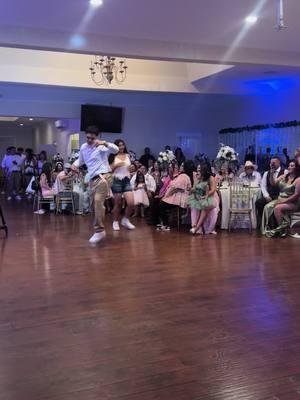 Surprise Dance Entrances with Princess Jocelyn & her Court! 😍🎶 Choreographer: @Natalia  #xv #surprisedance #sweet16 #choreographer #eventplannerla #quince 