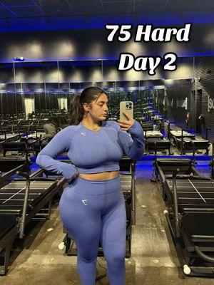 75 hard day 2!! Workout set from @Gymshark #75hard #workoutmotivation #gymmotivation #workoutroutine #solidcore #solidcorepilates #dailywalk #weightlossjourney #healthyliving #fitnessjourney #houstontx #fyp 