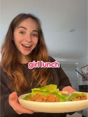 scarfed this down before i even had time to upload #girllunch #girldinner #whatieatianday #copycatrecipe #lettucewraps #todayslunch 