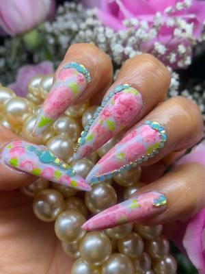 #vintageroses  #acrylicnails  #anaheimnails  #ocnailtech #ocnailclass #santaananailtech  #stilettonails  #valentinesnails  #valentinnails2024  #valentinenails2025  #valentinenailsideas 