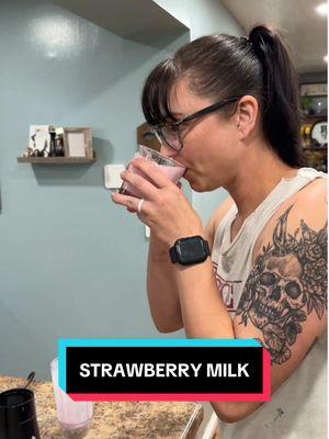 Does Strawberry Powder Make Good Strawberry Milk? #freezedrying #freezedry #freezedried #freezedriedstrawberries #freezedriedfood #freezedriedfruit #sharethis #viralvideo @juh_mey 