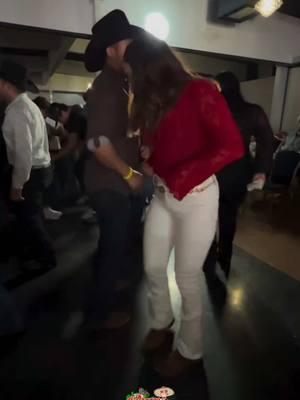 ASÍ SE DISFRUTAN LAS CHILENAS, OH YEAH !!😎🤪🕺💃💃#viral #bailes #oregon #bailesoaxaqueños #oaxacapresenta #soladevega #bailessoltecos #bailesoaxaqueños #oaxacapresenta #soladevega #bailessoltecos #oaxacaysus8regiones #oaxaca #mixtecaoaxaqueña #eloaxacodeoregon #california #mollalaoregon #soladevegaoaxaca❤️💯 @Monir Bautista @Muchacho de campo oficial @Melinda 🧸 @diablo.blessed @estiloranchoenusa @Bailes_Soltecos_En_USA @el chavo de tlaxiaco @sangre mixteca 