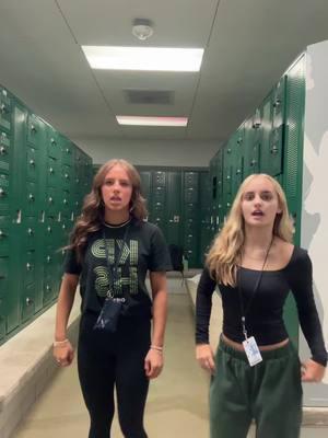 #fsnotmolly #mollymccall #mollyandriley #rileyandmolly #fyp #viral #xyzba #unitedstates #tiktok  #relatable #olddance #dances #dancestolearn #dances2025 #2025dances #bestdance #2025 #dance 