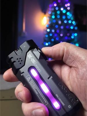 #mademyyear #newyearnewaura #tiktokshopcreatorpicks #electronicsweek #giftideas #treasurefinds #sunsetsavings #ttslevelup #giftguide #TTSDelightNow #spotlightfinds #TikTokShopJumpstartSale#TikTokShopLoveAtFirstFind #loopgear #loopgearsk05 #loopgearflashlight #flashlight 