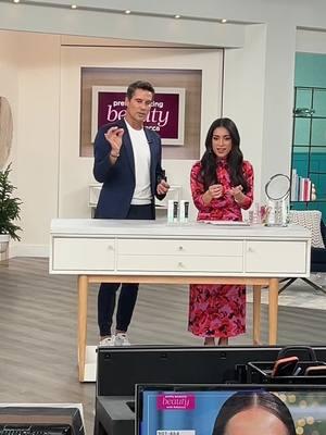 For the next 2 Days I will be on @HSN, Inc  and will be giving away 2 no more baggage’s for only $39 on HSN!🎉 (It’s usually 1 for $48🤯) #hsn #livetv #behindthescenes #nomorebaggage #eyebags #drbrandt 