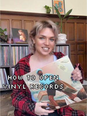 since there’s so many newbies to the hobby (hiiiii 👋🏼) thought i would repost one of my favorite & most helpful tips!  #vinyltok #recordcollector #recordcollection #vinyltips #vinylcare #swiftie #swifttok #musiccurator #vinylunboxing #tastemaker #recordunboxing 