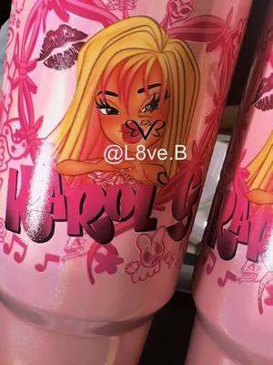 Karol G 40oz Tumbler with straw topper and matching card skin #l8vebgraphics #l8veb #uvdtf #uvdtfcupwraps #customprints #supporteachother #fyp #bichota #bichotatumbler #karolg #karolgfans #karolgtumbler 