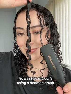 Love this brush💖 @Denman Brush #curls #curlyhair #curly #curl #denmanbrush 