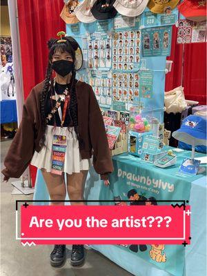 never mind the hair and exact outfit, I’m just a girl who works here 🤣 #artistalley #artistalleylife #artistalleytable #smallbizartist #artistalleyvendor 