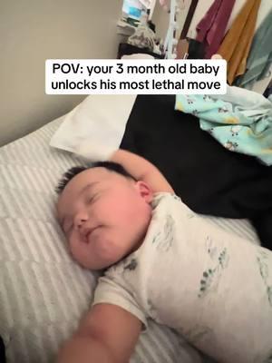 Dad has definitely been hit with this move once too many times 😭😭 #fyp #3month #4month #3monthold #baby #newmoveunlocked #foryou #babytok #babiesoftiktok 