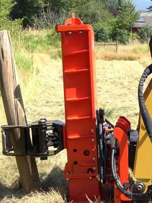 Pound a post in a little crooked? No problem. The PDX-1000 from Eterra has an optional built-in grapple that lets you pull posts out or reposition them with ease. No more struggling with stubborn posts—just grab, lift, and reset. Tag someone who could use this attachment on the job. #EterraAttachments #PDX1000 #PostDriver #FenceBuilding #SkidSteerSolutions