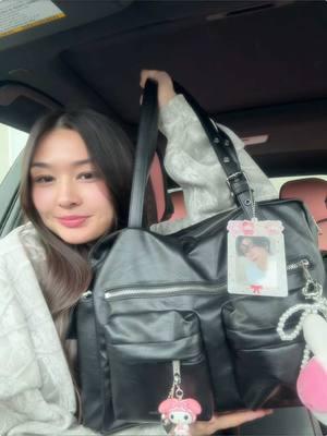 my school bag 🤭 #kpop #enhypen #whatsinmybag #schoolbag #Vlog #fyp 