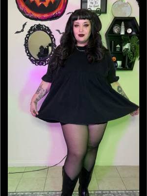 Playing dress up #plussizegoth #plussizedress #goth #babydoll #foxblood 