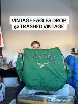 262 E Girard Ave 🦅🦅🦅🦅 #trashedvintage #vintage #eagles #philly #fishtown 