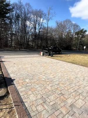 Love how this driveway turned out #pavers #constructionwork #install #concrete #driveway #fypage #trusttheprocess  