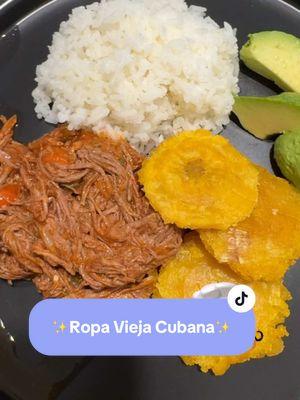 Delicioso 🤤¿ Con qué la acompañarías tu? #raytips #cosasdemujeres #latinaenusa #ropaviejacubana #recetasfaciles #recipesoftiktok #señoralife #614momblog #cocinandoando #mamaencasa #recetaropavieja 