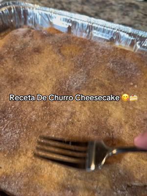 Receta fácil de churro cheesecake 😋 #churrocheesecake #postres #postresfaciles #postresdeliciosos #postrescaseros #churro #churrocheesecakebites #postre #easydessert #desserts #postresparafiestas #ideasdepostres #postresparavender #churrocheesecaketray #recetasdepostres #easybakingrecipes #baking #fyp #parati #viral 