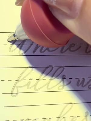 The easiest way to learn cursive 🖋️#cursive #cursivewriting #groovedhandwriting #groovedbooks #TikTokShop #gracefulbydesign#tiktokshopjumpstartsale 