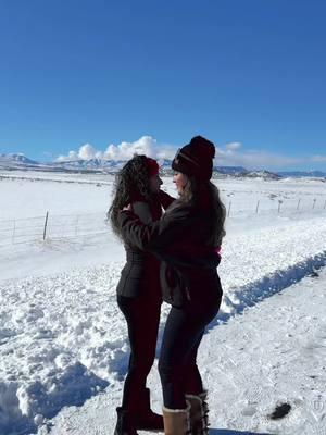 Para pasar el rato 💃🏻 #fyp #colorado #snow #parati #paratipage #traffic #elcocorayado #bailar #dancing #bailando #sisters 