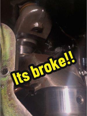 Good news and bad news. Not what I wanted to find but we will figure out a plan and fix it!! #fyp #tractors #tractorpulling #tractorlife #letsgrowpulling #broken #horsepower #antiquetractors #johndeeretractor #johndeerearmy #johndeerepower #johndeeregreen 