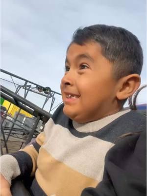 He wasn’t a fan of the roller coaster but he wanted to get on 🤣💀 #dragon #dragonrollercoaster #scared  #foryoupage #funnytiktok #paratiiiiiiiiiiiiiiiiiiiiiiiiiiiiiii #fyp #chiste #chistosos #tiktokfunn 