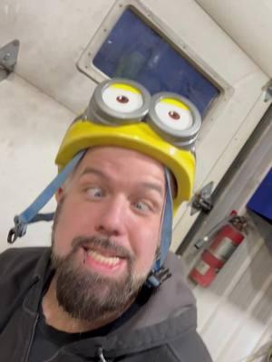 cleaning one dirty transmission if this doesnt make you want to date me idk what will .... #fyp #trend #funnyvideo #chupapi #chupapimunyanyo #sbc #mechanic #hotrod #chevy #squarebody #chevrolet #lsswap #foryoupage #hilarious #dating #singlelife #singledad #minions #lookingforlove 