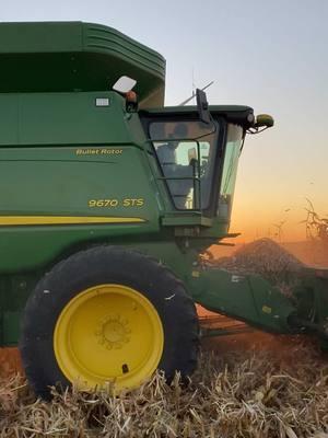 Found out our old combine got wrecked last fall. Was probably one of the best machines we’ve ever had on the farm. #straightforwardfarming #fyp #massfollowing #tiktokban #familyfarms #nwiowa #farmtok 