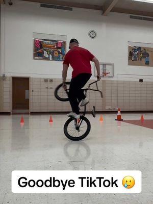 Who else is going to miss TikTok? 🥲 #bmx #bmxtok #byetiktok #fyp #foryou #viral #bike #foryoupage #byebye #bmxshow #bmxassembly 