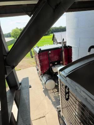 I’m ready for some warmer weather and some grain hauling. #farmlife #michiganfarmer #farmtok #familyfarm #hopperbottommafia #cabover 