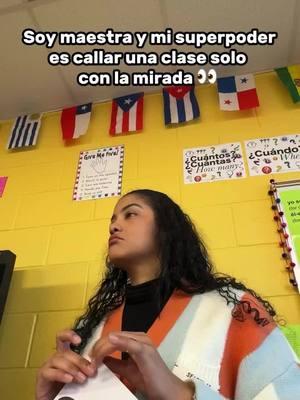 🌟 Regla de oro: ¡No empieces a hablar hasta que toda la clase esté en completo silencio! 🛑 🔕 Detén cualquier actividad si es necesario, hasta que todos estén callados y mirándote 👀. 🚫 No levantes la voz. Recuerda: son 26+ de ellos y solo 1 de ti 💪✨. 💡 Otro súper tip que aprendí de mi mentora: después de explicar una actividad, haz una pausa 🕰️. Respira, relájate y luego continúa. Ese pequeño break 🌀 te ayudará a ti y a tus estudiantes a mantenerse enfocados y conectados 💭📚. ¡Pequeños cambios, grandes resultados! 🙌 #teacher #teachersoftiktok #teacherlifebelike 