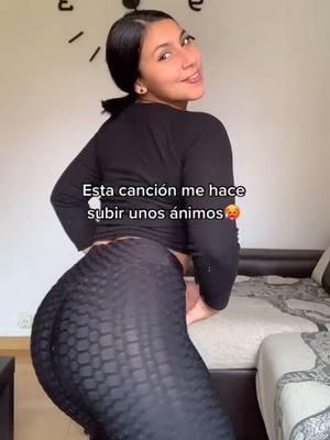 #mamacita🤎 #ecuador🇪🇨 #bisexual🏳️‍🌈 #escote #caderas_en_movimiento #sexy😍🤤😍 #escote #tanga #tanga 