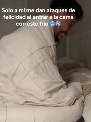 Que frioooo ya quiero estar en la cama para mi ataque. #quefrio #ataquesdefelicidad #camita #frio #frioooooooo🥶🥶🥶🥶🥶 