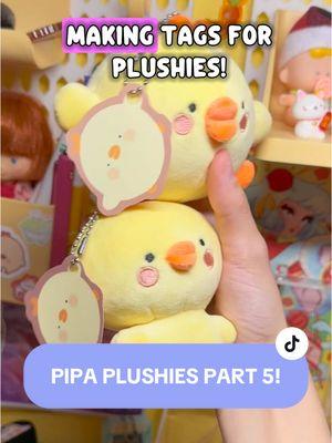 Pipa Plushies Part 5!!! Today we are making tags for all the plushies, these ones have the washing instructions for Pipa's care :3 💖 . . . #plushie #cuteplush #kawaiiplush #duck #chick #lapipa #cuteduck #cutechickens #SmallBusiness 