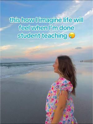 Pls I’m drowning and it’s week 1 😜😜🥲🥲 #studentteacher #senior #elementaryteacher #studentteaching #teacher #imstruggling 