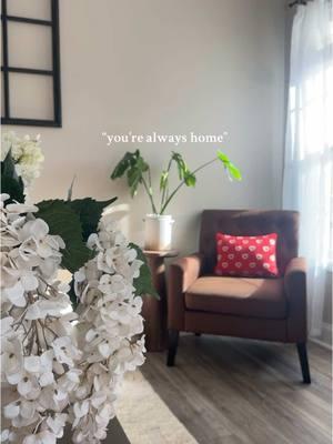 Homebody 🏠🫶🏼 #homedecor #homebo#homeinspo #homedecorideas #homeaesthetics #homedecoration #fy #fyp #roomstogo #michaelsstores #worldmarket #homegoods 