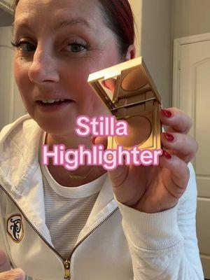 Stilla highlighter in Lake Havasu. #stillacosmetics #stilla #cosmetics #makeup #makeuptutorial 