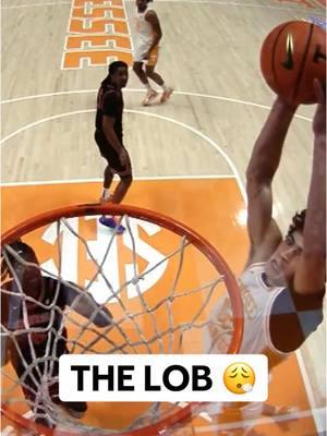 Cade Phillips got 🆙 #collegebasketball #tennessee #rockytop #dunk 