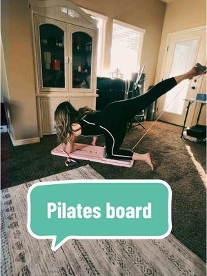 This at home Pilates board is a must have 🤩🤯 #pilates #pilatesworkout #pilateslovers #pilatesprincess #pilatestiktok #pilatestok #pilatesboard #athomeworkouts #fitnessequipment #abboard #abexercises 