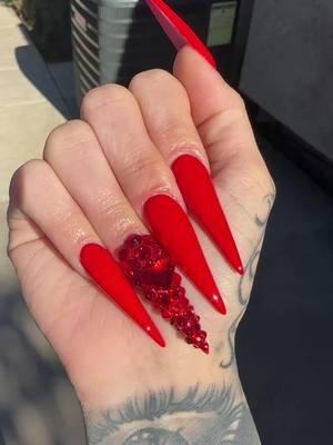 Stiletto red nails😮‍💨 ❤️‍🔥 #fyp #foryou #stilletonails #rednails #vdaynails #longnails 