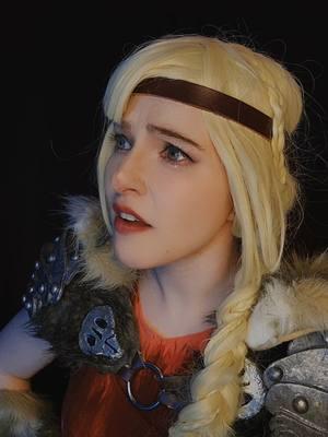 What do you think happened to get Astrid upset like this?  #astrid #astridcosplay #astridhofferson #httyd #httydcosplay #hiccup #toothless #liveaction 