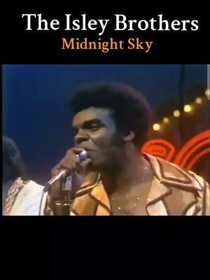 #theisleybrothers #ronaldisley #liveperfomance #70smusic #fyp #soultrain #soulmusic #classicmusic #liveitup #midnightsky 