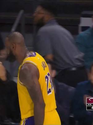 LeBron scores three straight buckets to give the Lakers the biggest lead of the game #HeatVsLakers #Lakeshow #Lakers For more Lakers content follow: @lakers_legacy_legends #lakerslegacylegends #l3