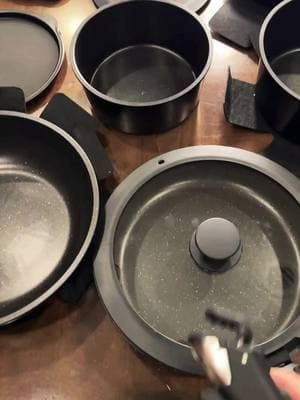 Super convenient pods and pans set! #potsandpans #potsset #pansset #cooking #cookingpans #remobablehandle #kitchenpots #nonstickpans #nonstick #nonstickcookware #topknifeshop @Top Knife Shop 