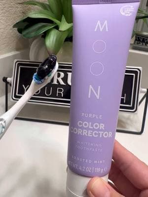 Get that celebrity smile with the Moon purple toothpaste color coorector 💜 #moonoralbeauty #whiteteeth #tiktokmademebuyit #whiteningforsensitiveteeth #beautyhack #lipbrightner #tiktokban #buyit #TikTokShop #brushyourteeth #celebritysmile #whitesmile #colorcorrector #fyp #viral #pastadedientes #mooncolorcorrector #purpletoothpaste @Moon Oral Beauty 