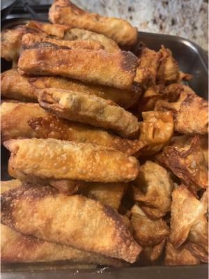 #eggrolls #eggroll #eggrecipe #royitos #taquitos #EasyRecipe #dinner #DinnerIdeas #foryoupage #