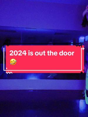 I pray this year is even better!! Even though TikTok may get banned i wish nothing but the best to all of you, I’ve been reflecting a lot and wishing i wouldve started TikTok sooner but I’m thankful for each interaction I had with each and every one of you, even the negative ones😆 cause imma learn from it regardless 🤣💯 but just in case my Instagram is QueueRose on there also, much love and y’all #stayblessed #walkbyfaith #QueueRose #dancebyfaith #blessed 