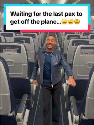 🗣️Sir “two step” your way off this plane!😂😂😂 #flightattendant #howtobecomeaflightattendant #blackwomeninaviation #travel #commercialflightattendant #houston #aviation #🐞 #blackflightattendants #fyp #houstonflightattendant #flightattendanttiktok #viraltiktok #viralvideo #dayinthelifeofaflightattendant 