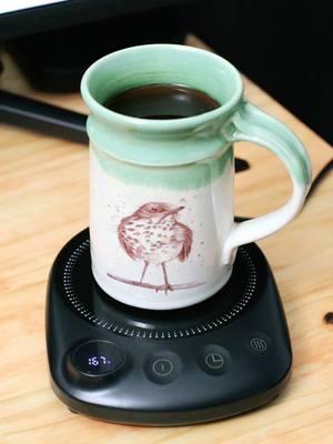 Mug warmer for your coffee, tea or any hot beverage. #mugwarmer #coffeewarmer #keepyourcoffeehot #winteressentials 