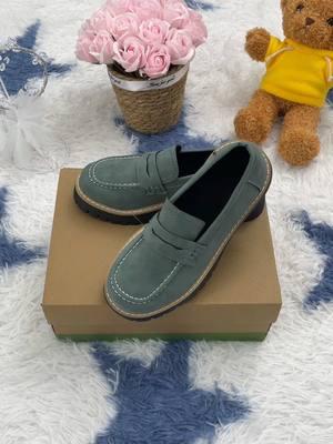 Super comfy🥰 #theydontloveyoulikeiloveyou #waitrend #TikTokShopHolidayHaul #spotlightfinds #tiktokshopblackfriday #tiktokshopcybermonday#spotlightfinds #christmas#blackfriday #loafers#womenloafers #cuteshoes #womenshoes #shoes #winterbreak #christmasbreak#friendsmas#valentinesdaypresent#couplegifts2025