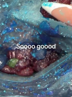 VIRAL BLUE RAZZ SOUR GUSHER BOMBS 🤤 @Goso Gummies #gushers #sourcandy #bluerazzgusher #creatorsearchinsights 